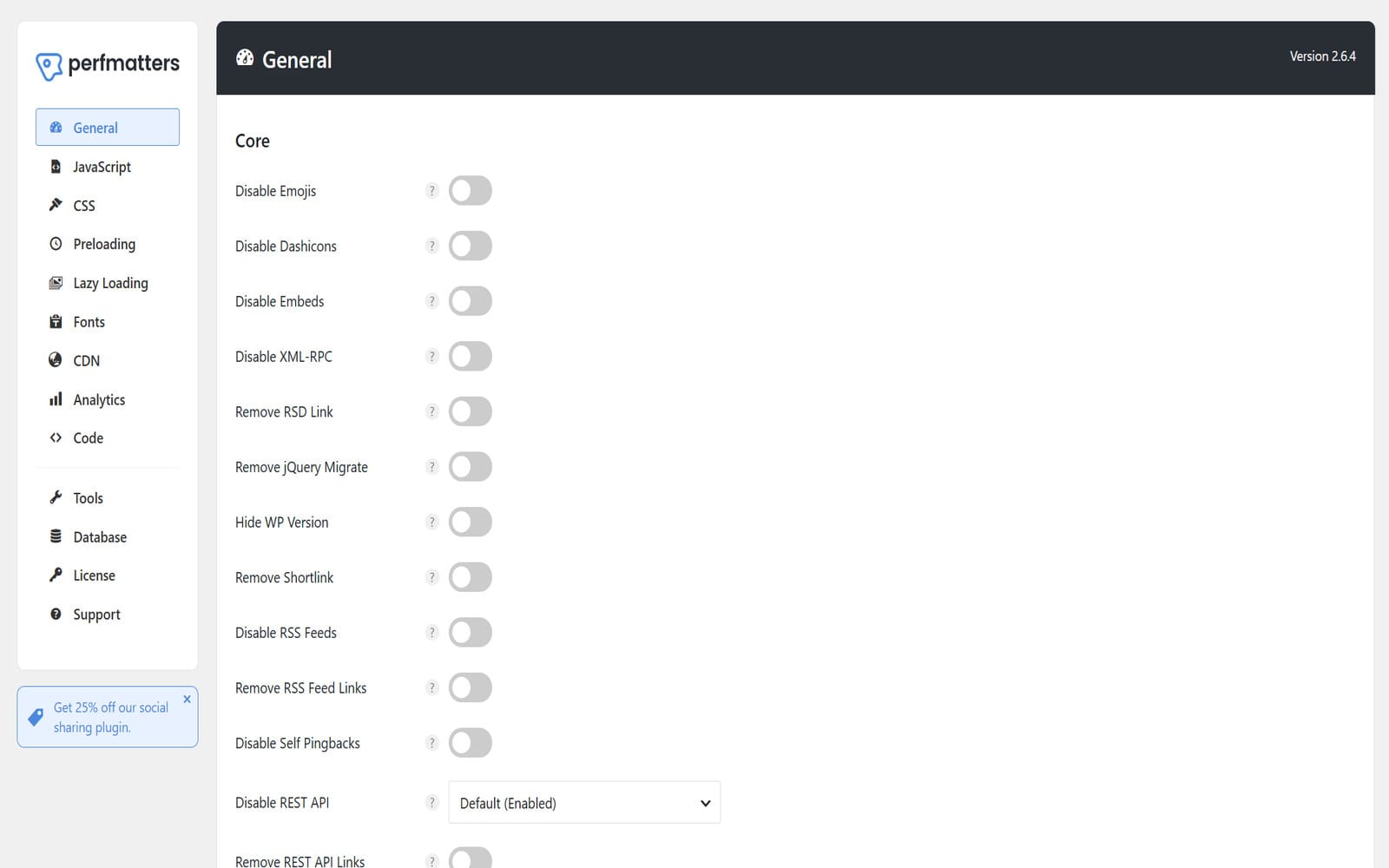 Wtyczka Perfmatters – Lightweight WordPress Performance Plugin Panel ustawień General wtyczki Perfmatters z sekcją Core i przełącznikami do wyłączania zbędnych elementów rdzenia WordPress.